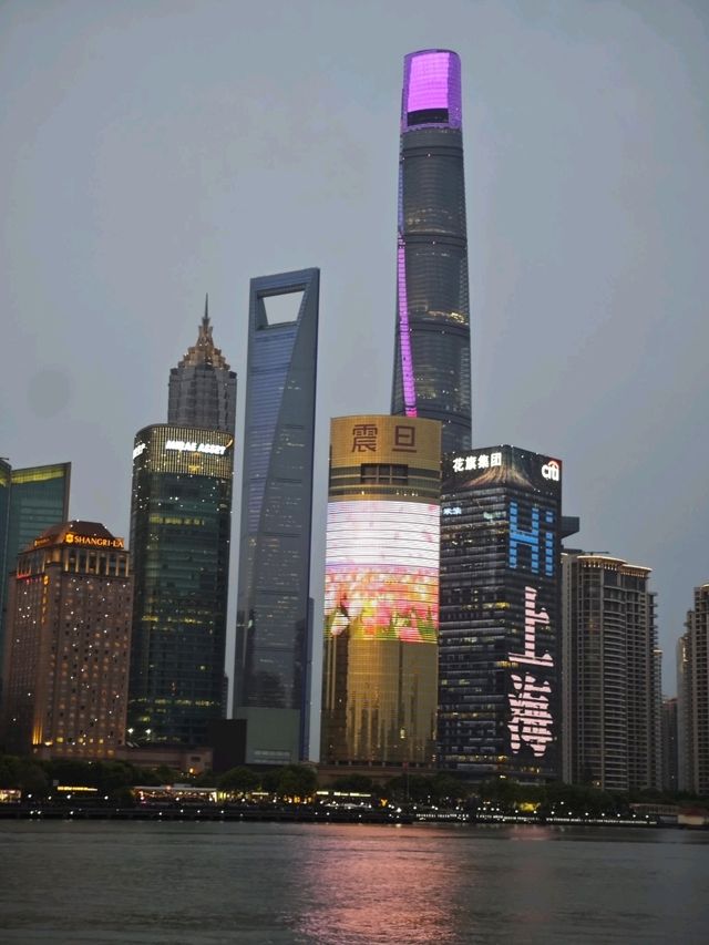 The Bund: City Strolls ✨ The Bund: City Strolls ✨