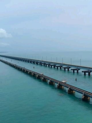 #hellohalloween
🕉️ Rameswaram – The Island of Devotion! 🌊🏰
Located at India’s southern tip, Rameswaram is a sacred town renowned for the Ramanathaswamy Temple, famous for its long pillared halls and spiritual aura ✨. Surrounded by pristine beaches 🌴 and connected by the iconic Pamban Bridge, it offers a peaceful retreat for pilgrims and travelers alike 💖. A perfect blend of faith, history, and coastal beauty! 🌅

#Rameswaram #HolyIsland #SpiritualJourney