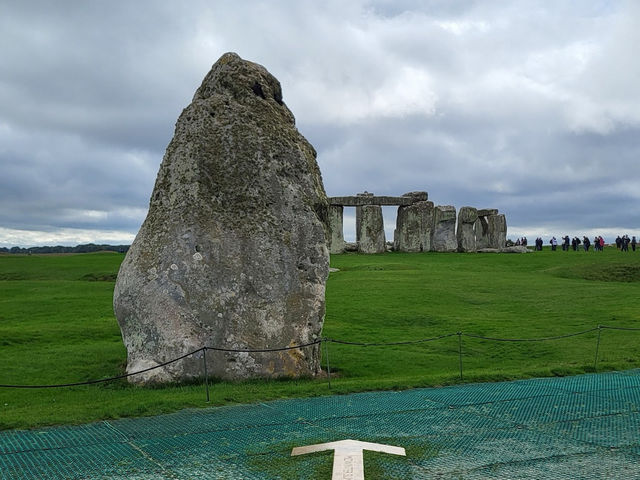 stonehenge 🪨✨
