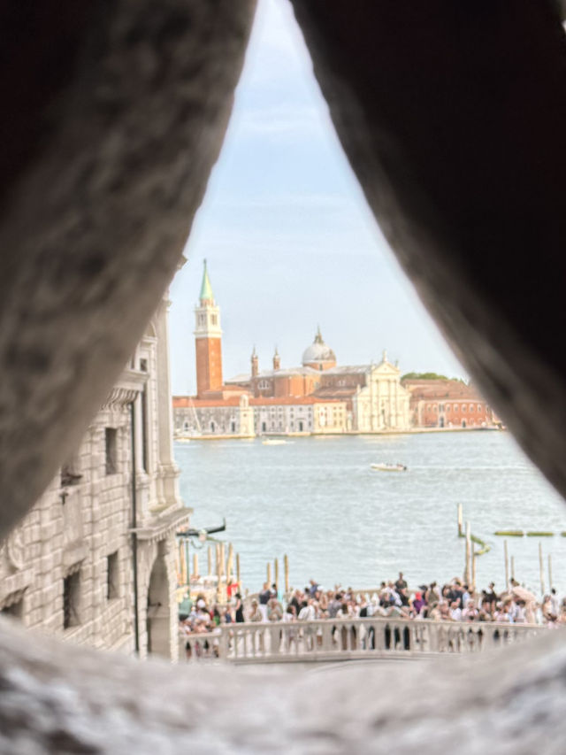 🇮🇹ヴェネツィアの光と影✨ドゥカーレ宮殿とため息橋の物語