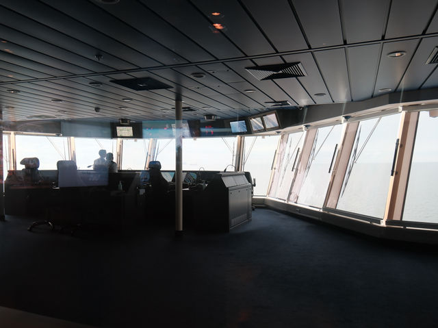 Genting Dream Cruise: A Peek into the Captain’s World 🚢✨