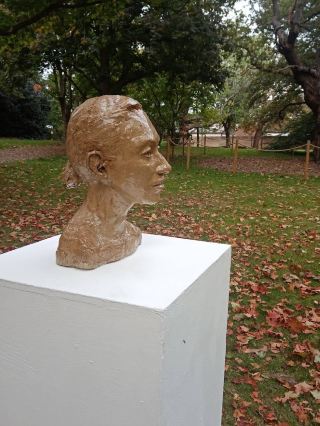 ウィンブルドンのカニザロパークで楽しむ遺産と緑の静寂