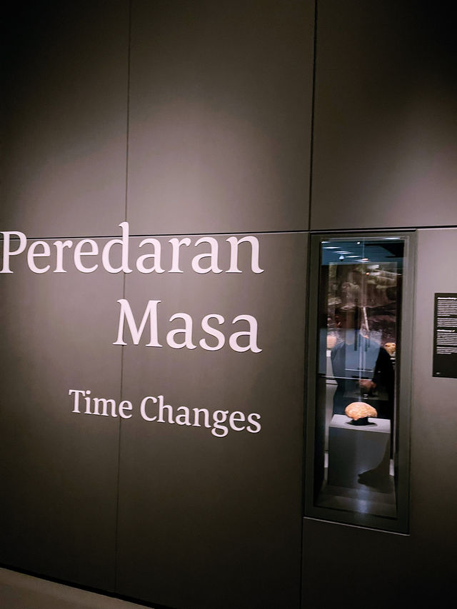 Discover Borneo’s Heritage at the Cultural Museum Discover Borneo’s Heritage at the Cultural Museum