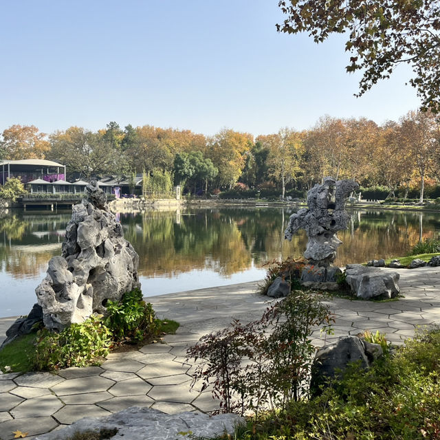 🌞 My One-Day Wuhan Itinerary: Hubei Museum + East Lake Done Right 🌞 My One-Day Wuhan Itinerary: Hubei Museum + East Lake Done Right