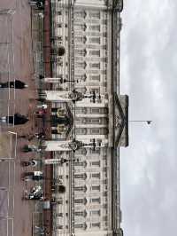 👑✨ BUCKINGHAM PALACE — LONDON’S ROYAL ICON 🇬🇧🏰