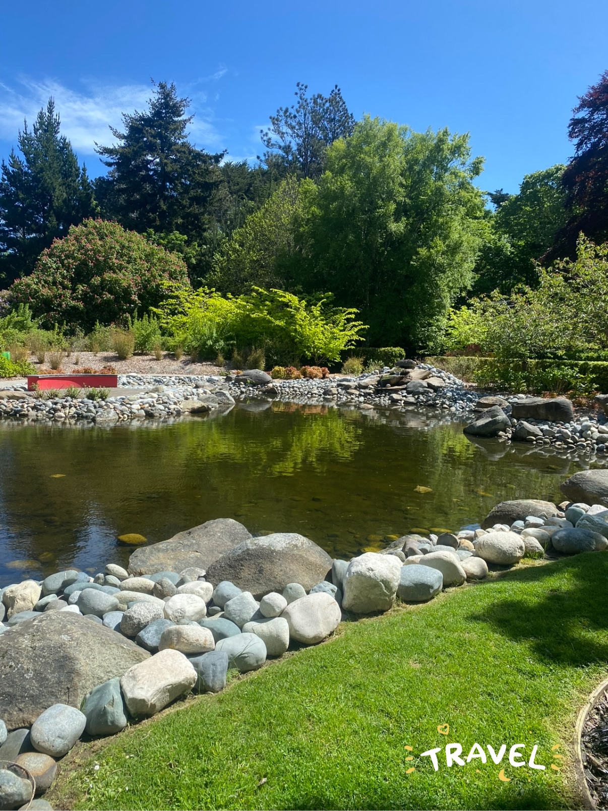 Discover Invercargill’s Vibrant Queens Park 🌳✨  
Nestled at the heart of Invercargill, Queens Park is the ultimate free hangout for nature lovers, families, and curious souls! Wander through lush#freeattraction #natureandculture #travel2026 