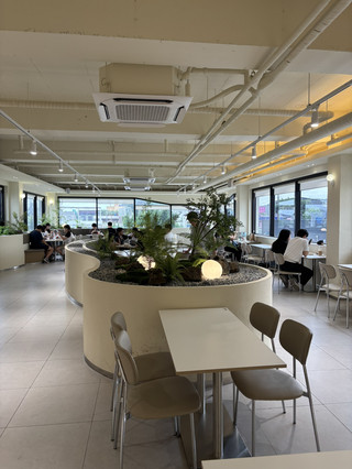 ☕✨ Aesthetic Café Escape in Busan: Woosan Café You’ll Want to Visit! 🇰🇷