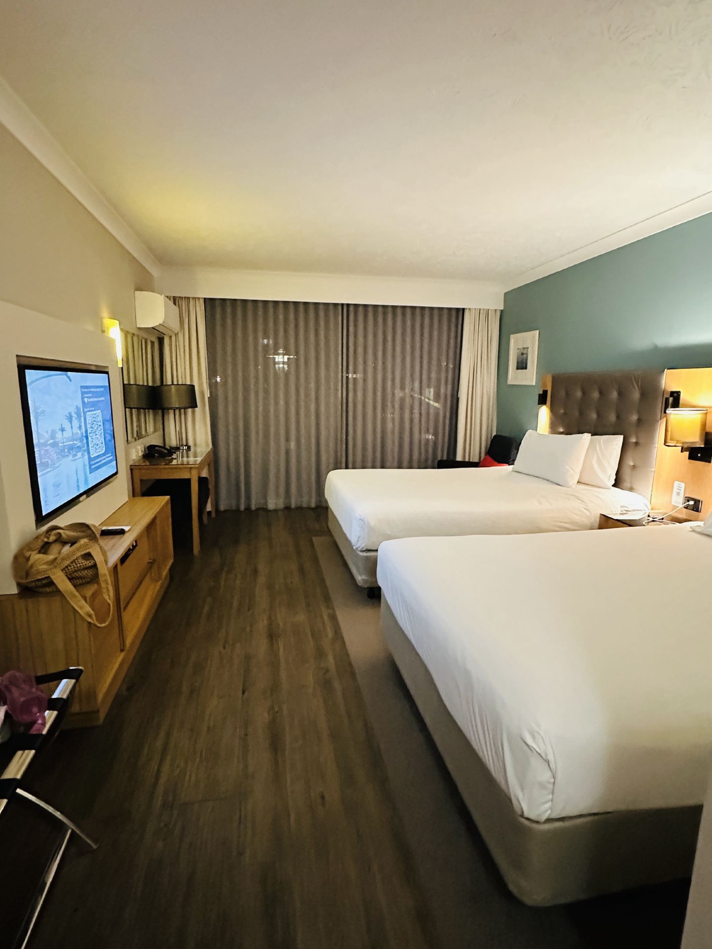 🎢 Sea World Resort Gold Coast 🇦🇺 | RM1079 Stay + Breakfast + 4 Theme Parks for 4 Pax! 🇦🇺