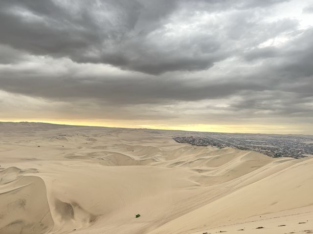 砂漠のオアシス　ワカチナ