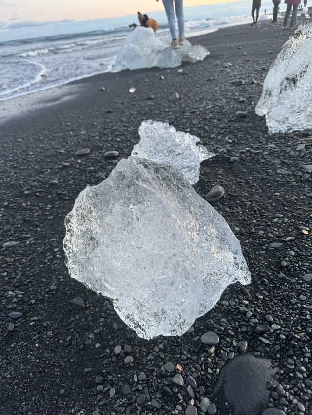 在傑古沙龍冰河湖和鑽石沙灘看日落