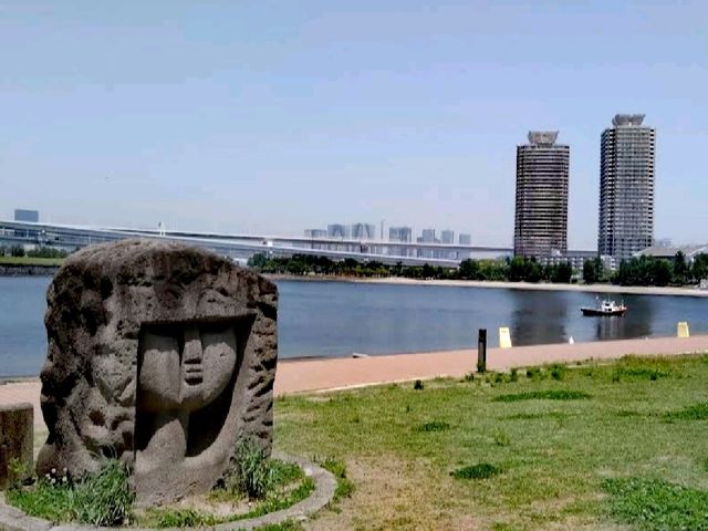 東京自由女神像