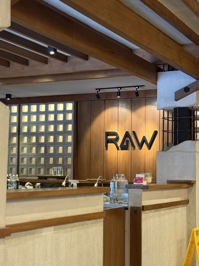 Raw Coffee Lounge – Yangon