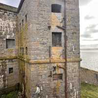 “Explore the Hidden Gem of Wales: St. Catherine’s Island & Historic Fort Tenby”