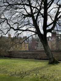 Steeped in academic charm 📖 Emmanuel College, Cambridge!