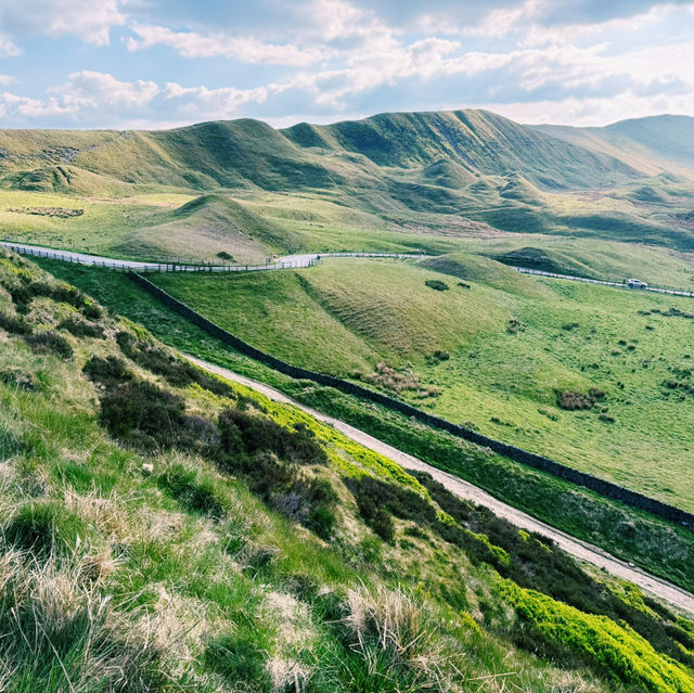 Escape the City: Top Hikes in Peak District from Manchester 🚆🥾
