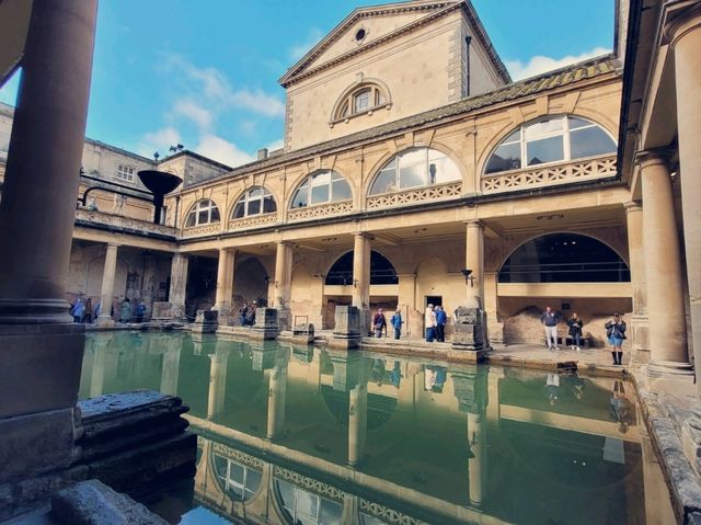 Bath: A City of Charm, History, and Hot Springs