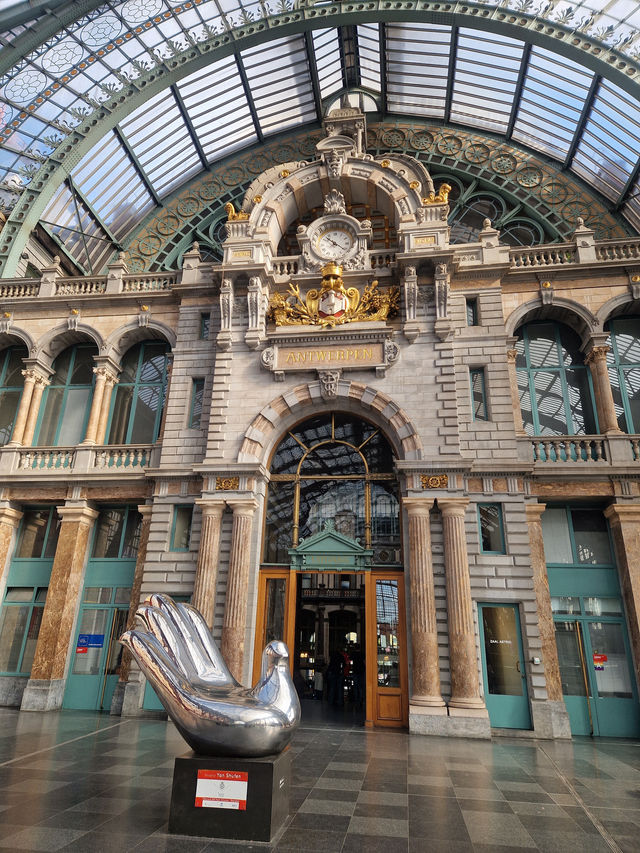 Antwerp: come for the diamonds, stay for the vibes 💎🎶