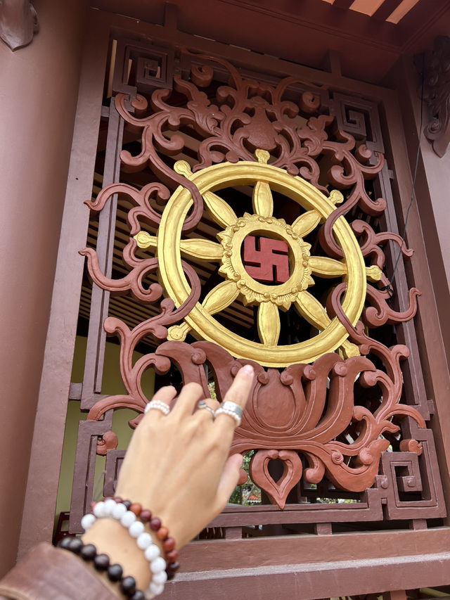 Amazing family temple of Da nang! All of your wishes come true!