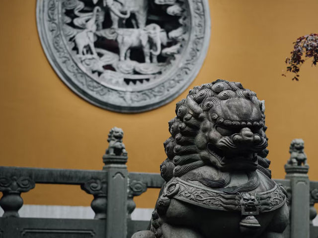 Finding Peace at Lingyin Temple: Hangzhou’s Spiritual Gem