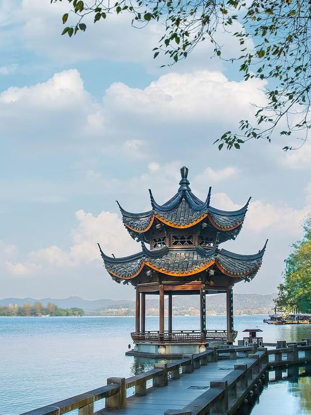 West Lake Wonders: A Day of Serenity in Hangzhou