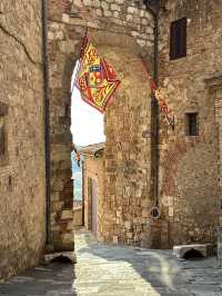 Siena’s Sun-Kissed Views & Cultural Gems in Montepulciano