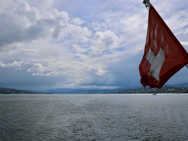 🇨🇭 Zurich in Every Light: Lakeside Serenity to City Nights ✨🌙