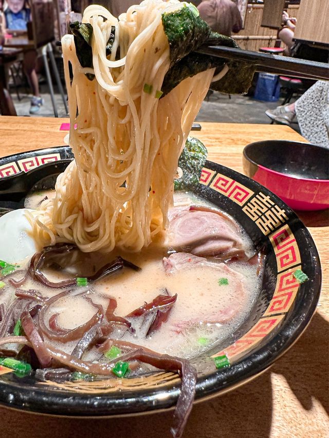 尖沙咀美食｜號稱排到香港人都絕望的拉麵店