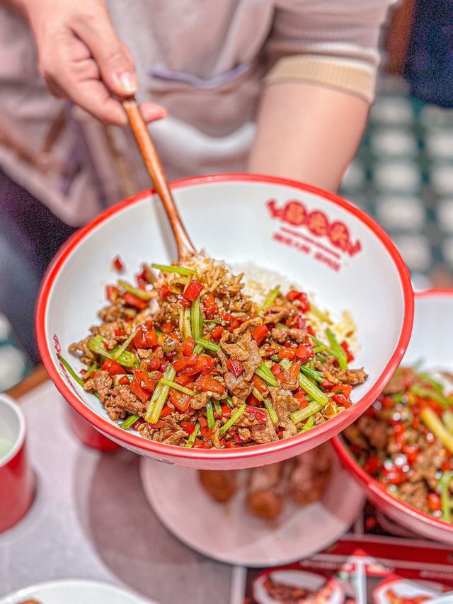 這家湘菜館也太下飯了吧