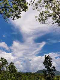 馬峦山上空令人著迷的雲