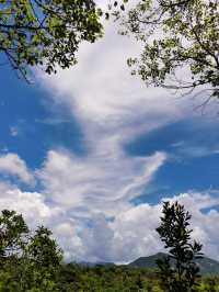 馬峦山上空令人著迷的雲