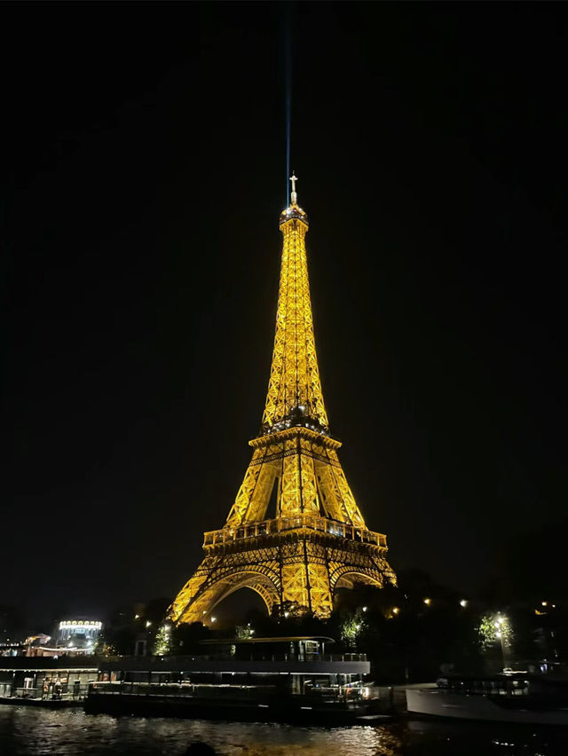 Eifel Tower paris France 🇫🇷 