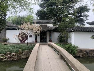 One of the 'Eight Beauties of Qinhuai', Dong Xiaowan, once lived here