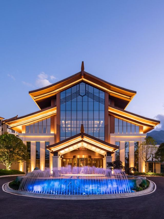 🌟 Fengqing's Finest: Wyndham Resort & Spa Review 🌿🏨