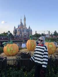 Halloween at Shanghai Disneyland 🎃