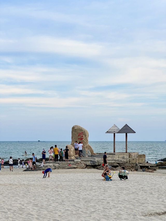 屬於粵西人的浪漫椰林沙灘，去過還會再去