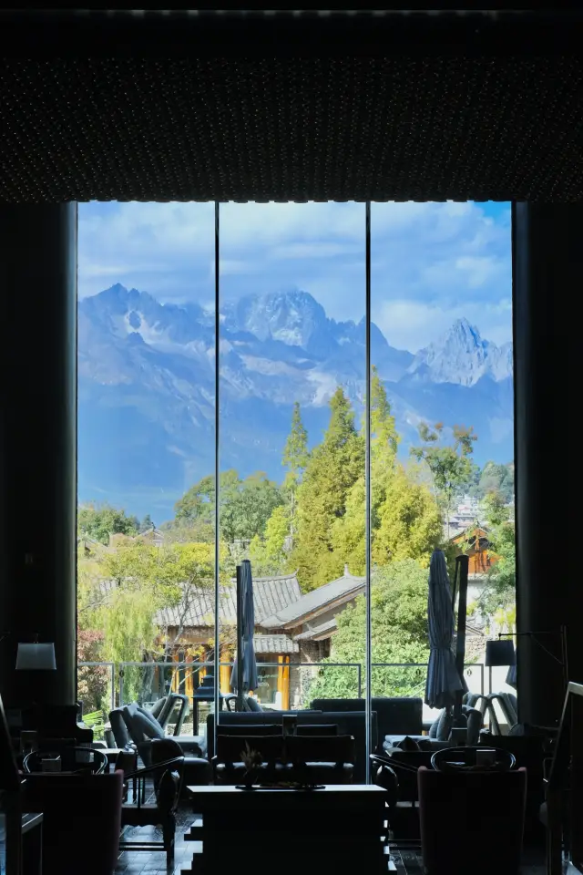 麗江古城旅拍，怎樣才能錯開洶湧的人群？