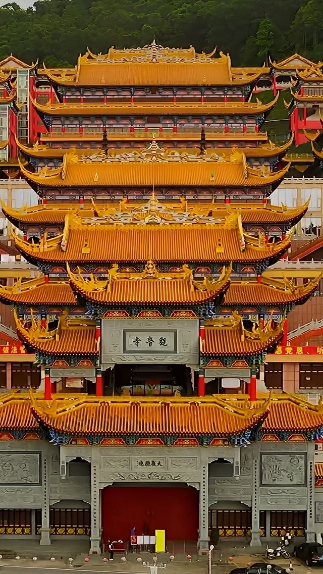 隱藏於東莞大嶺山鎮的一座雄偉壯觀的寺院。