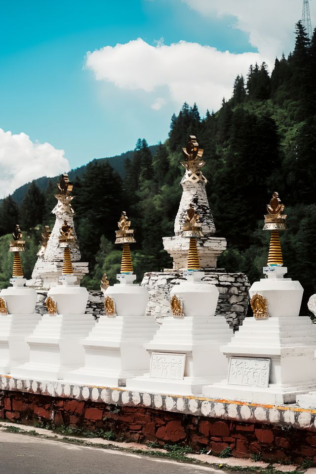 自駕｜川西塔王曾克寺。