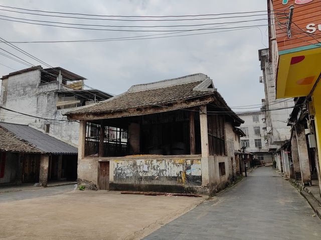 廣西武宣三里鎮戲台。