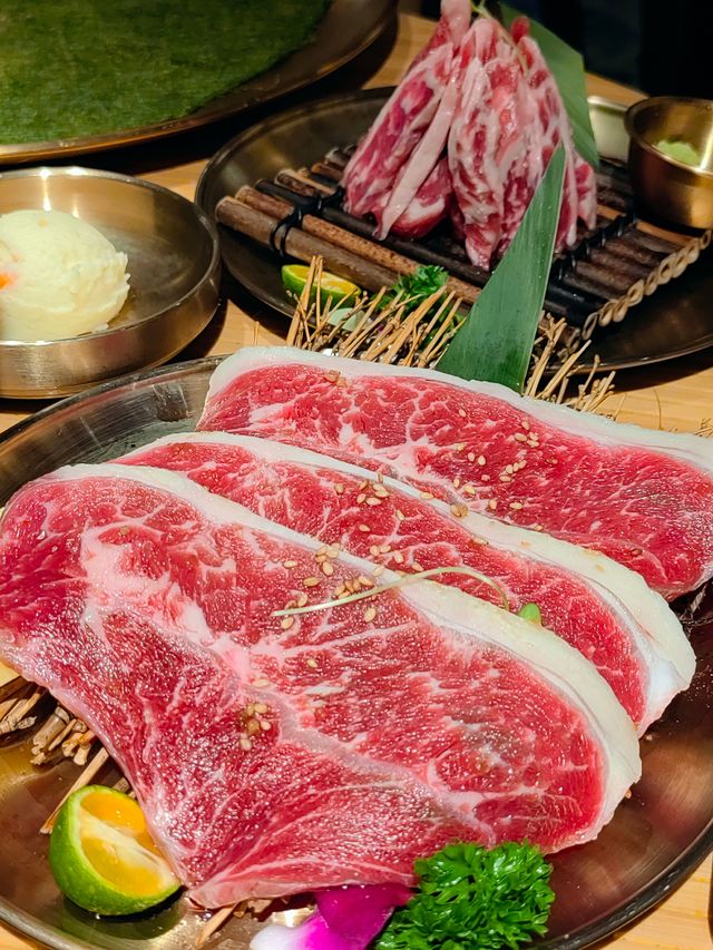 正宗的核桃炭燒烤，美味無窮。