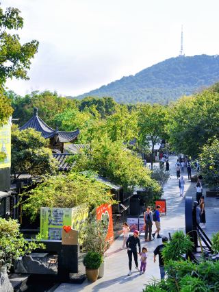 比起罍街，我更愛合肥的這一半街道。
