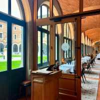 Luxurious and history hotel in Lyon France 