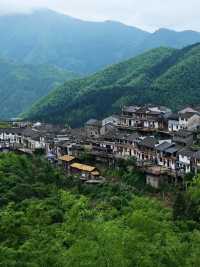 風景如畫的黃山木梨石共村
