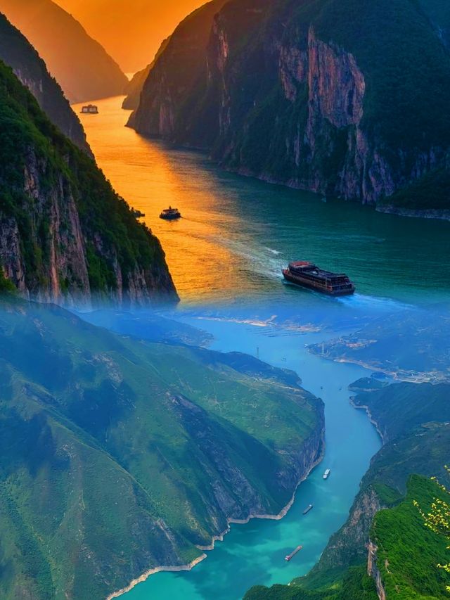 長江之上，三峽之巔
