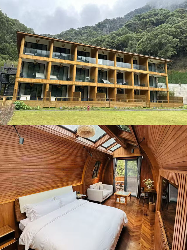 永泰·赤壁溫泉｜隱居山谷溪流裡的船屋酒店