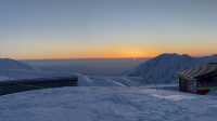 立山黑部：從暴風雪到晴空萬里的奇妙旅程