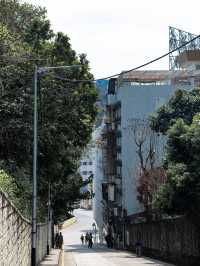 【穹頂下的航海詩人：東望洋燈塔的百年凝望】  