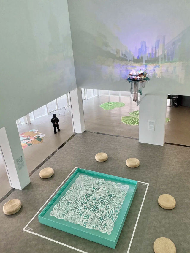 維港藝術之窗：香港藝術館的多彩風景