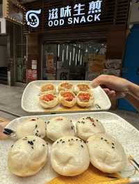🇲🇴澳門大三巴必衝！一口爆汁生煎包+鮮甜水蟹粥太絕了！