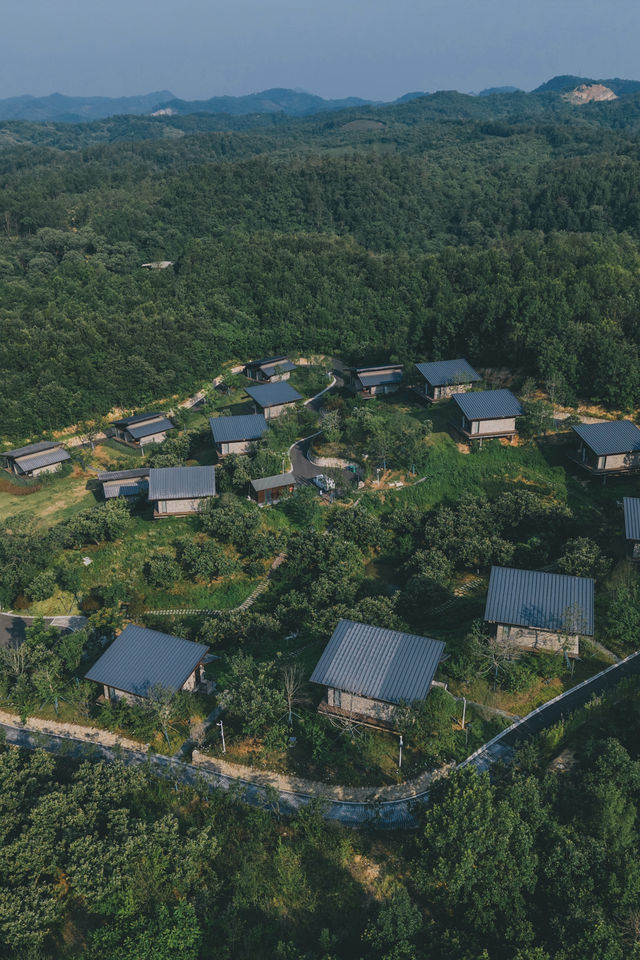 樸心山居｜信陽新晉度假民宿，住進山谷秘境中
